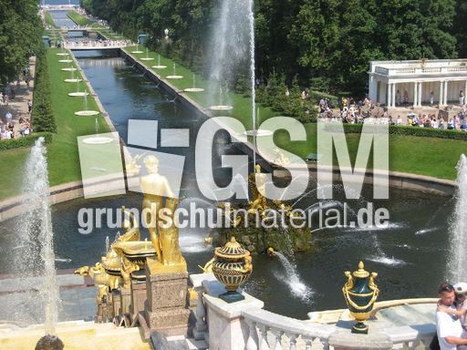 158 Peterhof, Kaskade.JPG